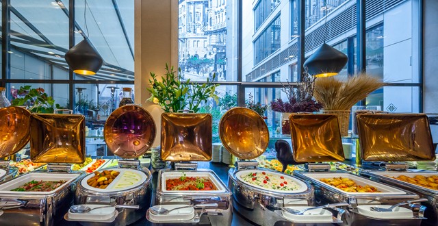 Ünnepi kavalkád az ARAZ világában