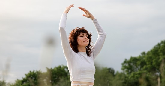 A legjobb stresszoldó technika, amit valaha kipróbálhatsz: a légzés és földelés