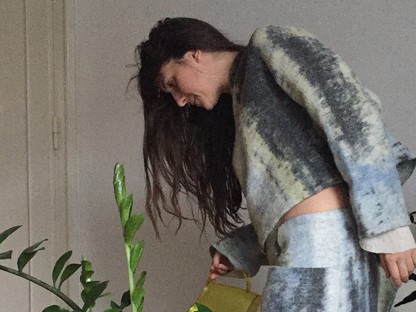 Eke Angéla egy magyar tervező ruháját választotta a mai napra