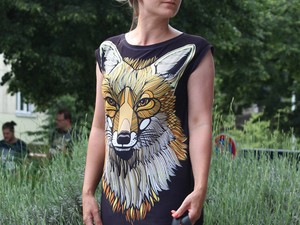 Takács Judit ma egy bohém ruhát visel