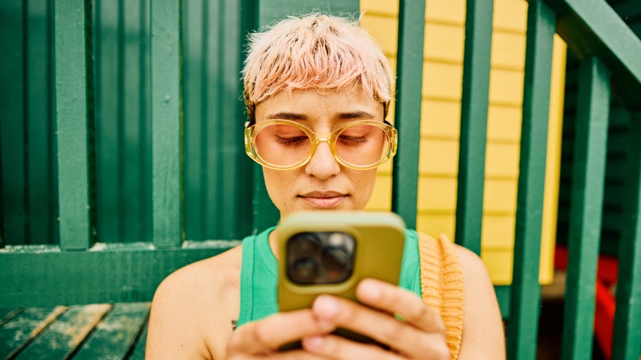 El tudsz képzelni egy olyan világot, ahol a 16 éven aluliak számára tilos a közösségi média? Pedig megtettük az első lépést