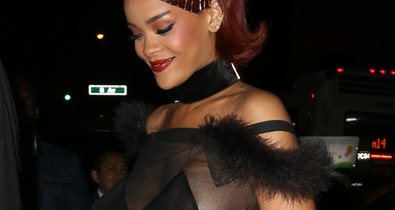 Rihanna a gála után újra mellvillantós ruhában