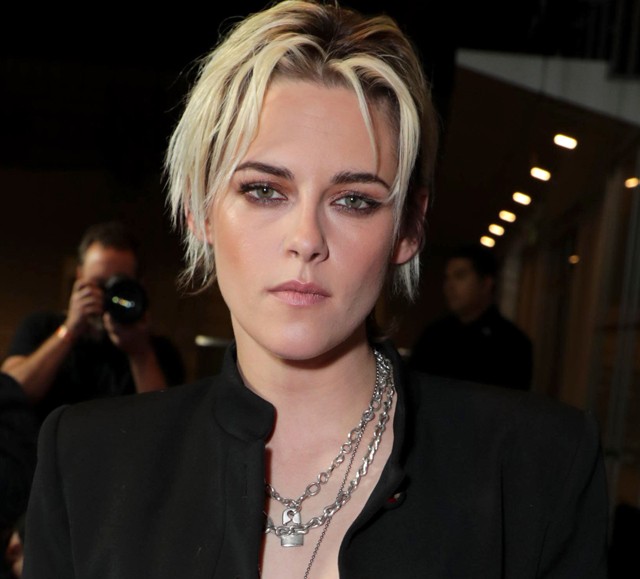 Kristen Stewart szettje megint egy katasztrófa