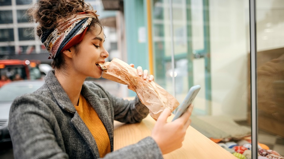 Tudtad, hogy egy hot dog fél órával is megrövidítheti az életed a kutatások szerint?