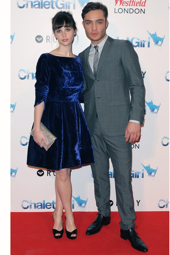 Partnere pedig nem más volt, mint Ed Westwick.