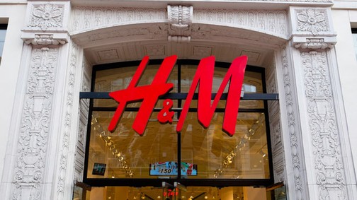 A H&M-csoport védőfelszerelés gyártásába fog a kórházak számára