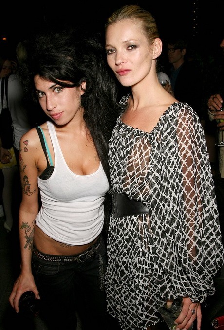 Kate Moss és Amy Winehouse egy partin.