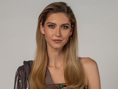 Puskás-Dallos Bogi haja vörös lett, és valami egészen lélegzetállítóan néz ki új külsejével