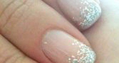 Napsütés? Csillámos manikűr!