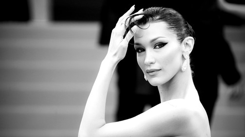Bella Hadid saját NFT kollekcióval debütál a digitális világban