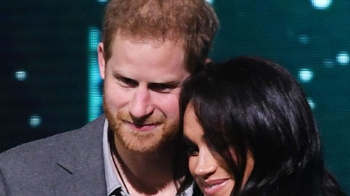 Meghan Markle és Harry herceg meglepetésbeszédet tartott ma a legnagyobb sztároknak