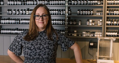 A parfümök kizökkentenek a valóságból: interjú a Lush parfümőrével