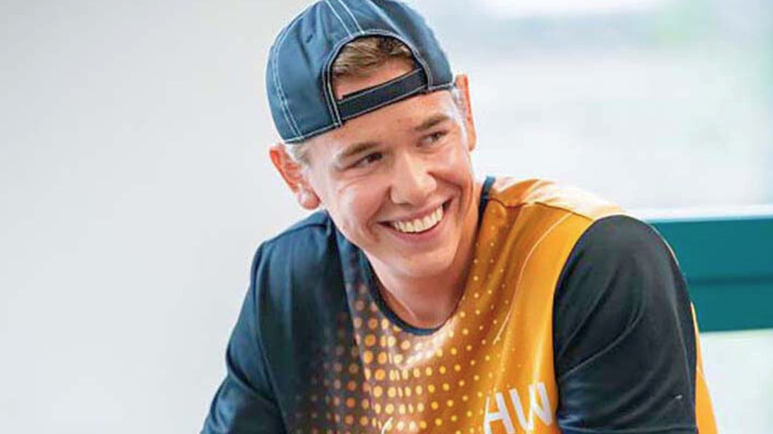 A nyári párizsi olimpia növelte a strandröplabda népszerűségét, Stréli Bence pedig a strandröplabdázás egyik legtehetségesebb fiatal magyar versenyzője