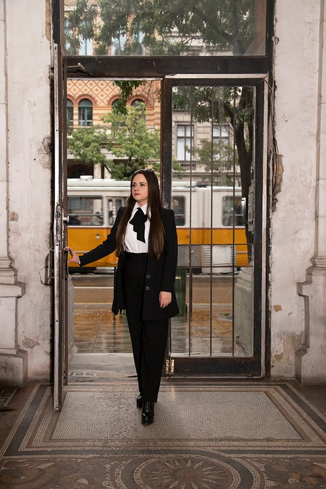 Tóth Helga mai fontos megbeszéléséhez nagyon sikkes szettet állított össze