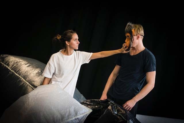 Rendhagyó színházi előadást rendezett Eke Angéla