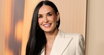 Demi Moore élete ruhájában koronázta meg a cannes-i filmfesztivál nagy fináléját