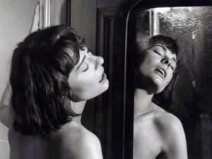 Zuhanyrózsa? Párna? Ilyen eszközökkel maszturbálnak a magyar nők