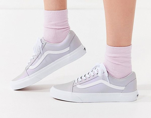 A Vans klasszikus fazonja bőr felsőrésszel