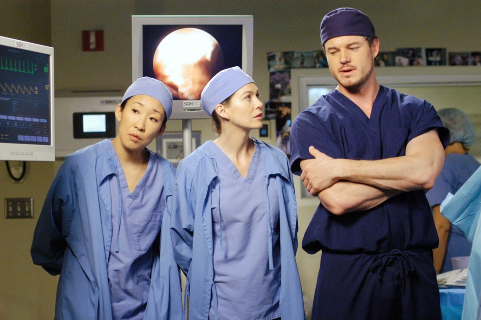 Sandra Oh, Ellen Pompeo és Eric Dane a Grace Klinika harmadik évadában