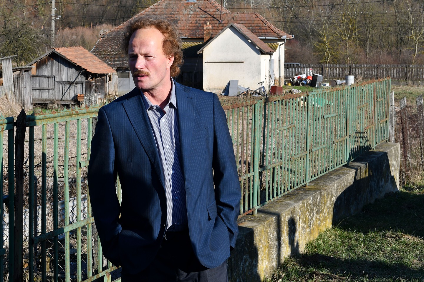 Az Egyszer volt Budán Bödör Gáspár című sorozatban a címszereplő Bödör Gáspárt alakította - a bajszos, kopaszodó karakter bőrébe bújva alig ismertünk rá.