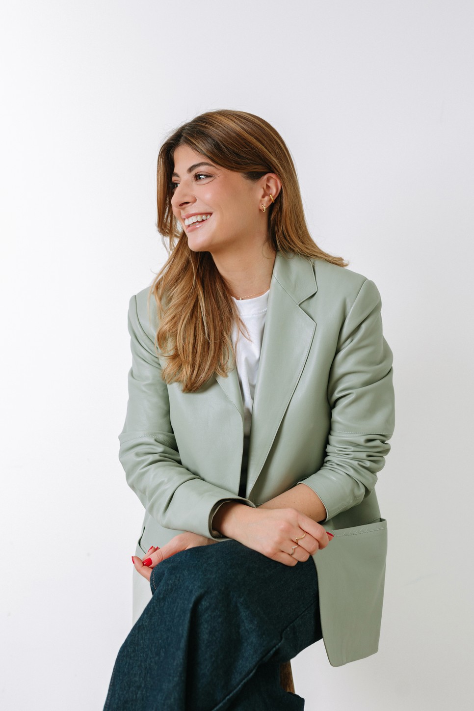 Kezdetben a COS-nál és az Aeron márkánál dolgozott, majd Londonban is betöltött egy vezetői pozíciót