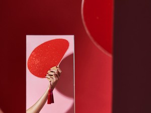 Új legyezőkollekcióval hódítja meg Európát a magyar kiegészítőmárka