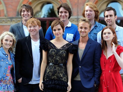 A Harry Potter sztárjai összeálltak, mert a roxforti barátságok örökké tartanak