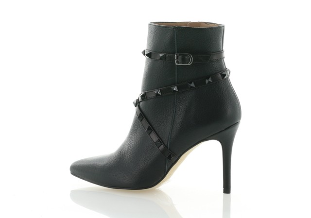 Szegecses bokacsizma SALAMANDER 57990 FtGLAMOUR-kuponnal: 46392 Ft