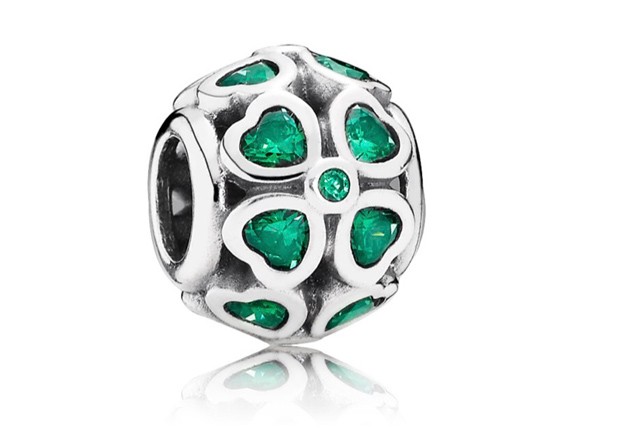 Cirkóniás ezüst charm PANDORA 15 500 Ft