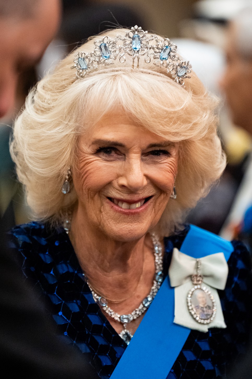 Kamilla királyné a néhai II. Erzsébet királynő tiarájában