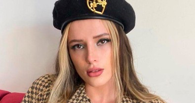 Bella Thorne egy cicivillantással zárta a hetet