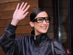 Bella Hadid szőke hajra váltott, azonnal magára vonzotta a tekinteteket a cannes-i filmfesztiválon