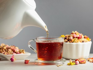 Gyakran felpuffadsz? Ez a gyulladáscsökkentő ital csodát művel a testeddel a szakértő szerint