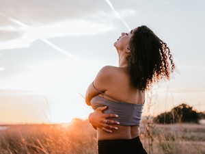 Hogyan szeressem meg a testem? Egy önbizalom-tréner és egy pszichológus válaszol