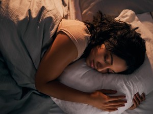 Pofonegyszerű trükk segít gyorsan elaludni, és imádják a netezők