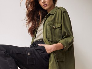 Az ANSWEAR új kapszulakollekciója a nyárvégi legmenőbb szetteket tartalmazza