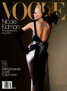 A 2004 májusi címlapot a zseniális fotós, Irving Penn készítette, Nicole Kidman éppen A stepfordi feleségekkel hódított a mozikban. Penn 1950-től készített fotókat a Vogue címlapjára, Nicole Kidman volt az utolsó modellje.