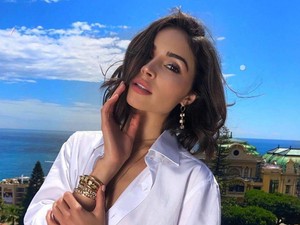 Rengeteg (tényleg!) vizet iszik a szépségkirálynő, de ragyog is a bőre