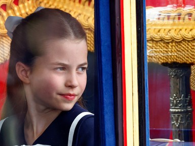 Ez komoly? 16 milliós játékot kapott a kis Sarolta hercegnő, vissza kellett adnia