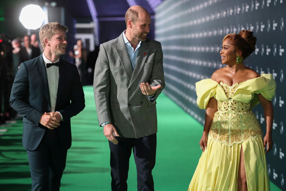 Imádjuk Vilmos herceg laza, stílusos szettjét, amely nemcsak divatos, de környezettudatos is