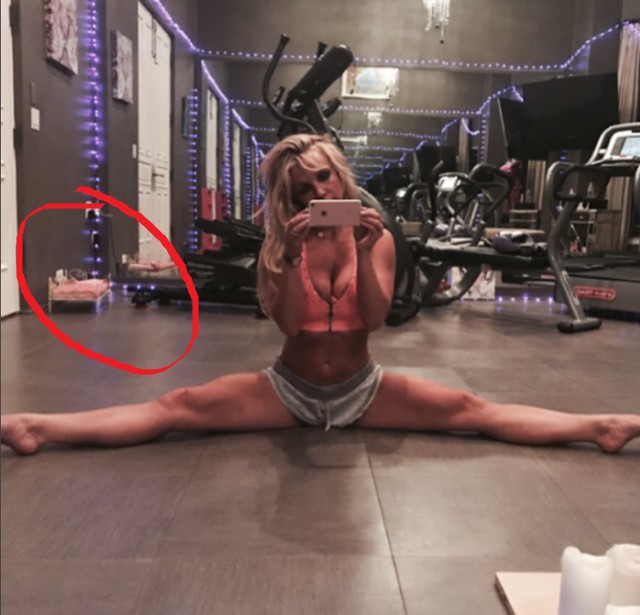 Nem fogod elhinni! Britney Spears megszállott gyűjtője az icipici bútoroknak!