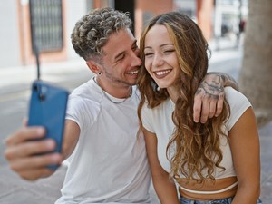 5 jel, hogy önigazolásból ismerkedsz másokkal, és nem azért, mert kapcsolatra vágysz