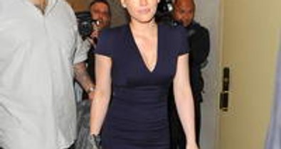 Írónő lett a tinisztárból