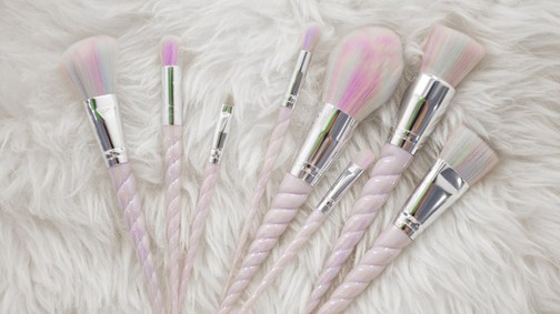 Ez a legdurvább unikornisos halloweeni smink, amit valaha láttál