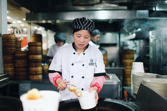 Ez a lány fogta magát és kiköltözött Kínába, most meg onnan vlogol