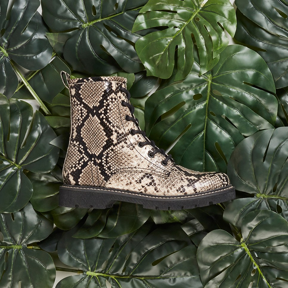 Kellene egy új őszi csizma, bakancs? Itt vannak a Deichmann új szezonális cipői!