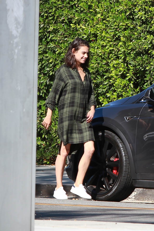 5 alkalom amikor Mila Kunis bebizonyította, hogy egy sportos szett is lehet irtó szexi