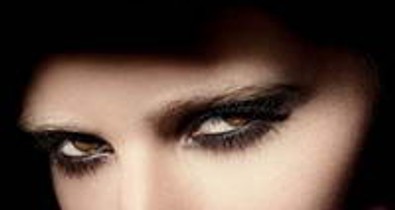 Lara mindenek felett!