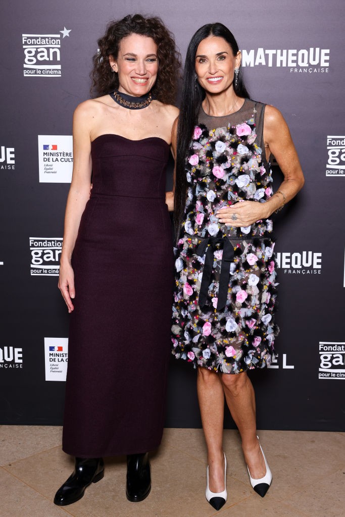 Demi Moore és a filmrendező, Coralie Fargeat