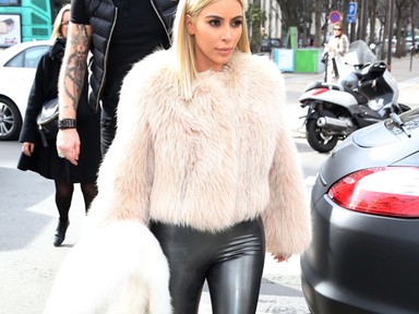 Kim Kardashian még szőkébb!